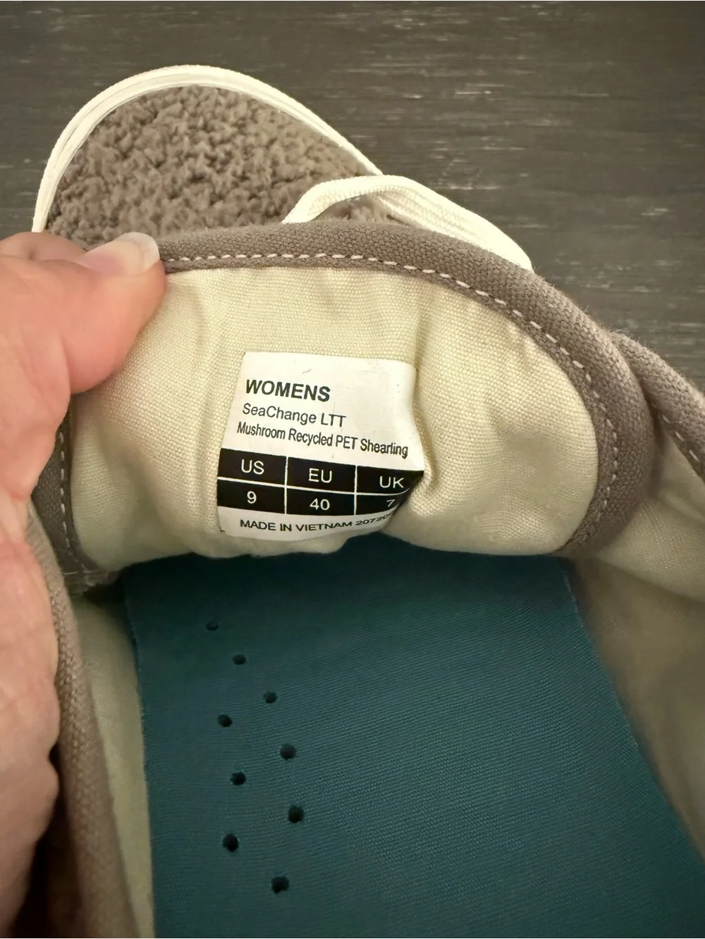 SeaVees Sea Change Mushroom Gray Brown PET Shearling Lace-Up Sneakers Size 9 Wom